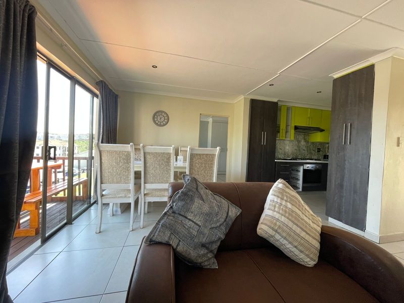Townhouse For Sale In East London - Photo 4