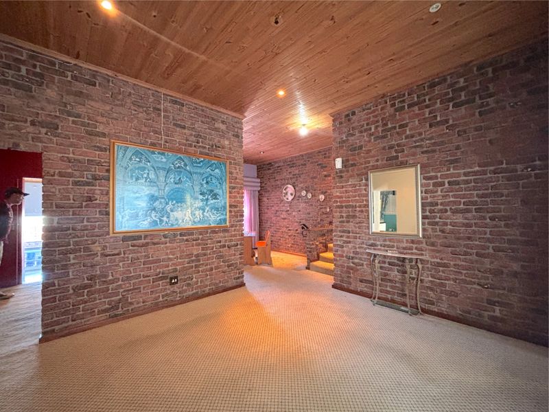 House For Sale In Port Elizabeth - Photo 2