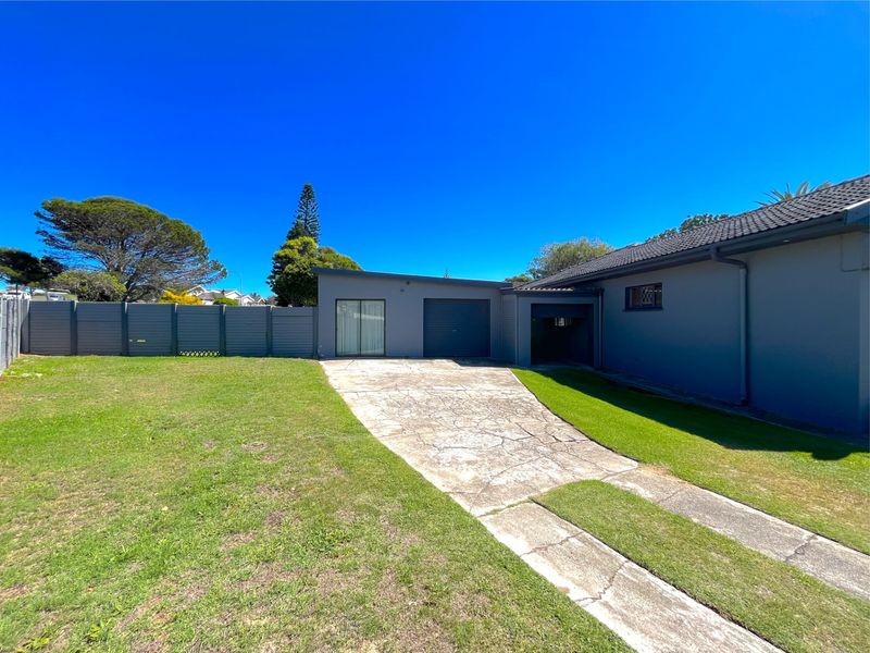 House For Sale In Port Elizabeth - Photo 5
