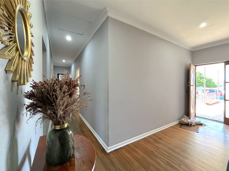 House For Sale In Port Elizabeth - Photo 10