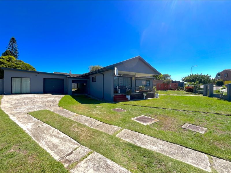 House For Sale In Port Elizabeth - Photo 7