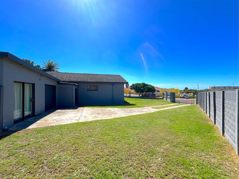 House For Sale In Port Elizabeth - Photo 6