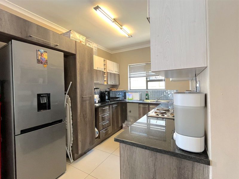 House For Sale In Port Elizabeth - Photo 6