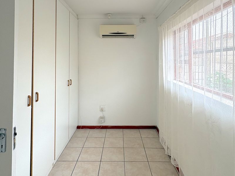 House For Sale In Uitenhage - Photo 9