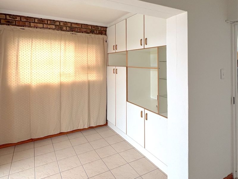 House For Sale In Uitenhage - Photo 7