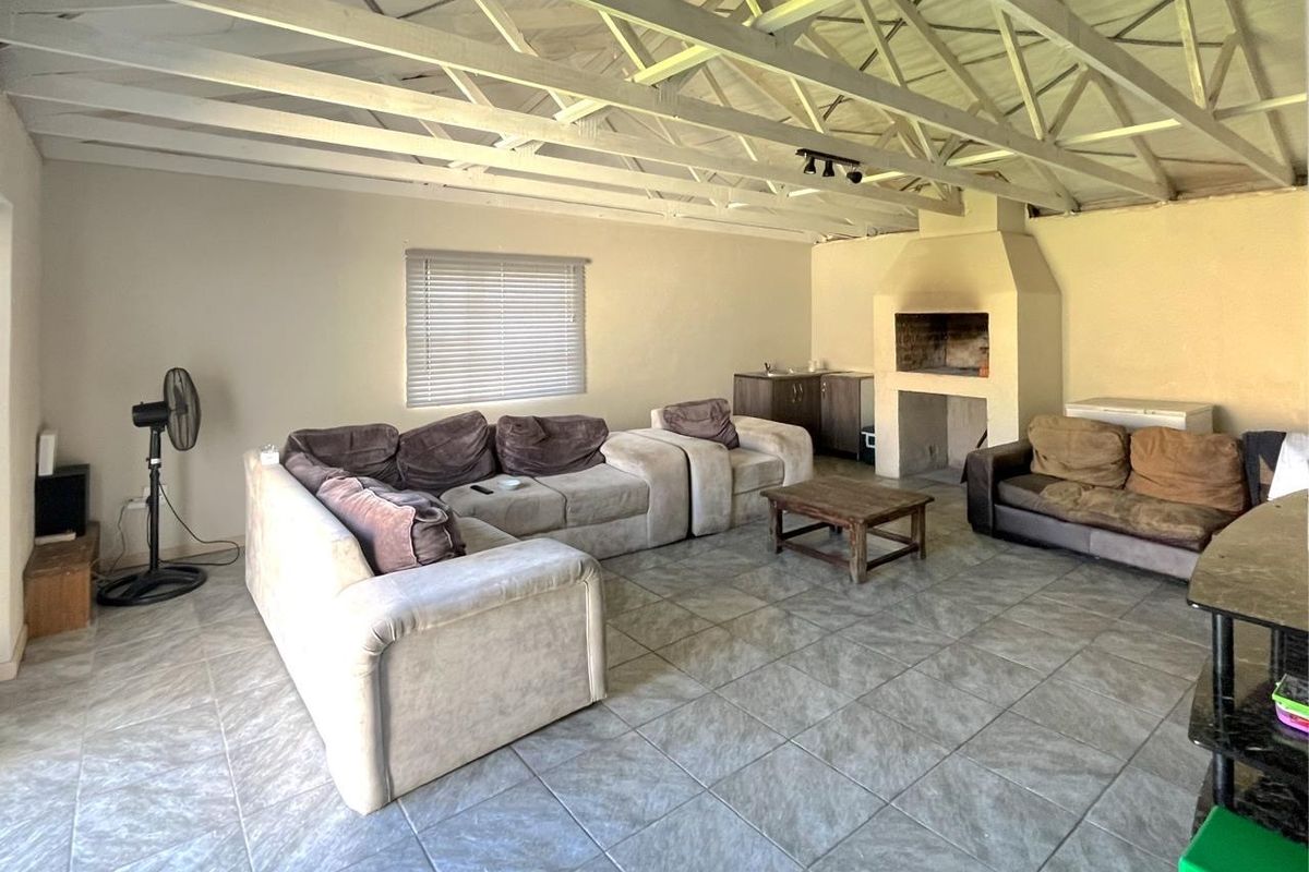 House For Sale In Port Elizabeth - Photo 4