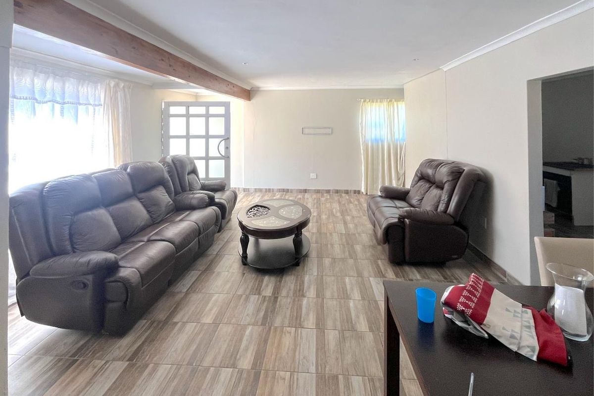 House For Sale In Port Elizabeth - Photo 3