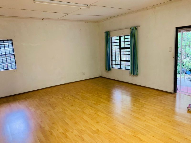 Farm For Sale In East London - Photo 6