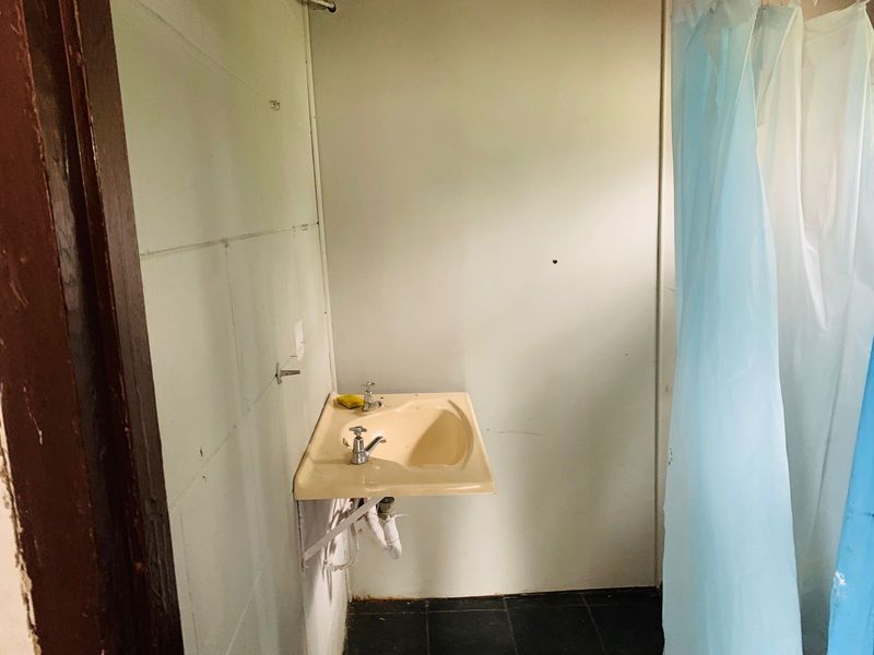 Farm For Sale In East London - Photo 5