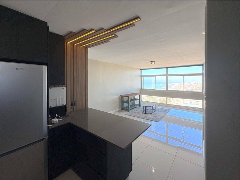 Apartment Rental Monthly In Port Elizabeth - Photo 2