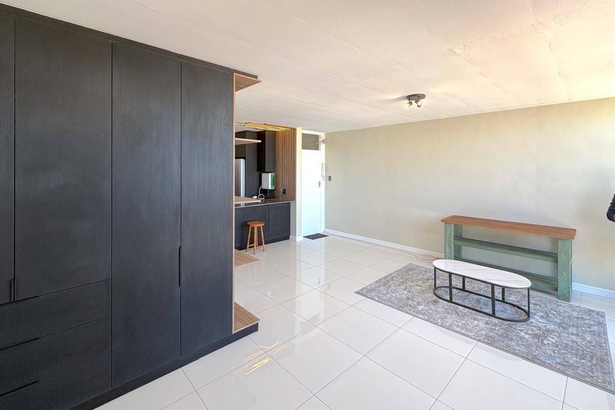 Apartment Rental Monthly In Port Elizabeth - Photo 4