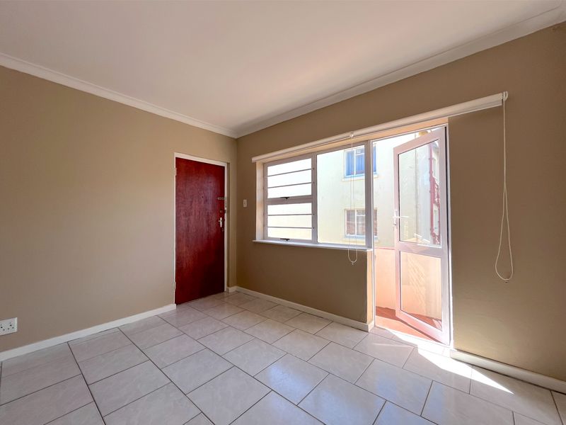 Apartment For Sale In Port Elizabeth - Photo 6