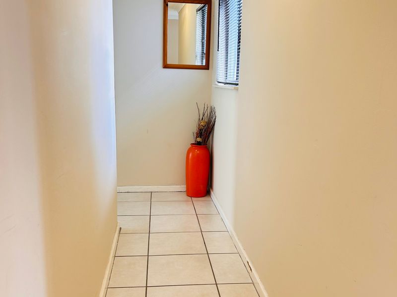 House For Sale In East London - Photo 9