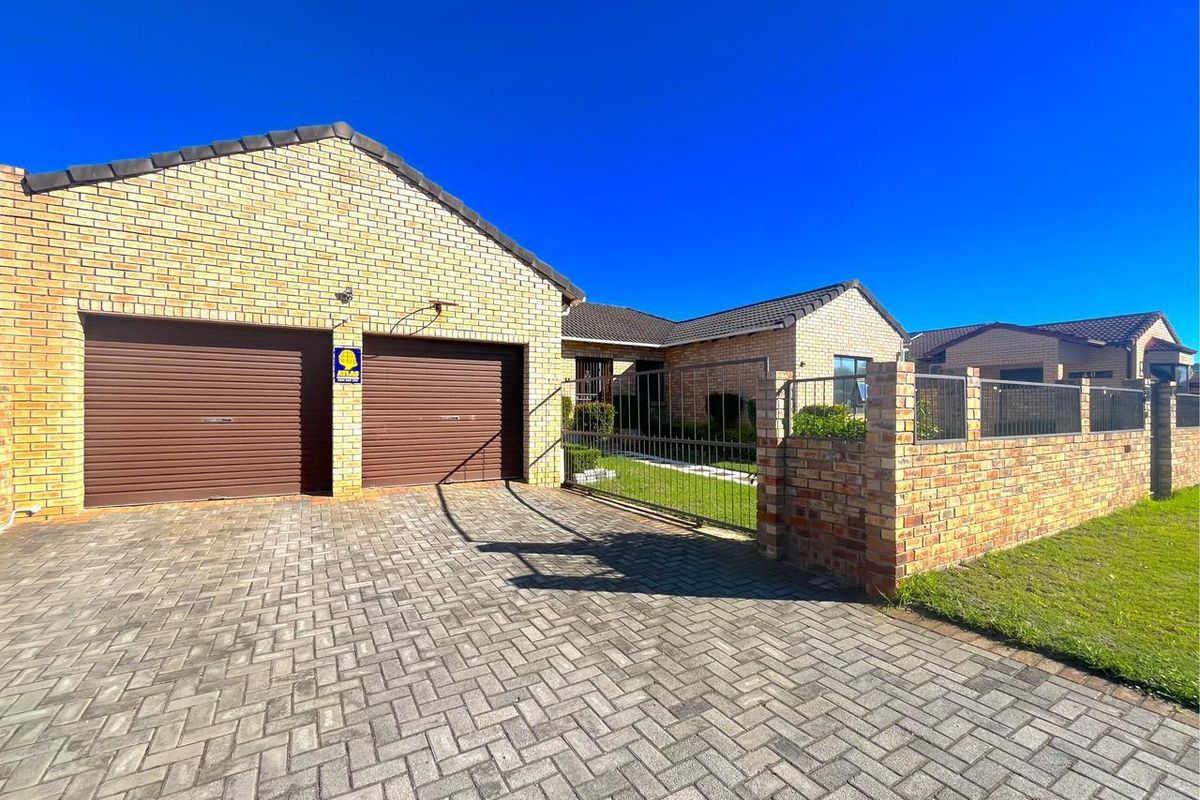House For Sale In Port Elizabeth - Photo 3