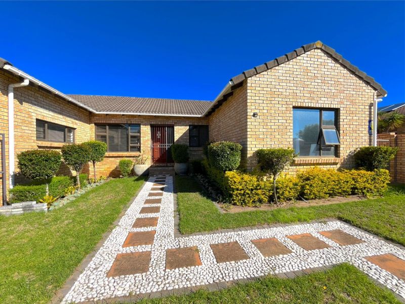 House For Sale In Port Elizabeth - Photo 4