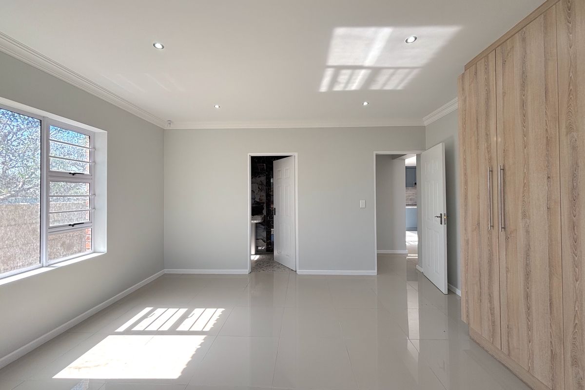 House For Sale In Port Elizabeth - Photo 5