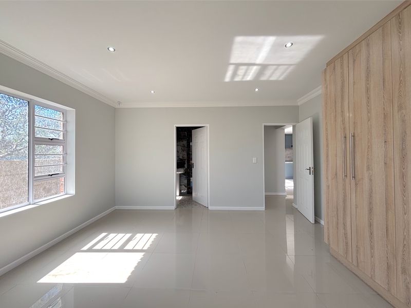 House For Sale In Port Elizabeth - Photo 5