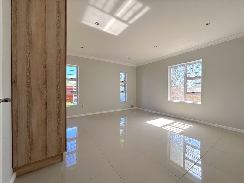 House For Sale In Port Elizabeth - Photo 6