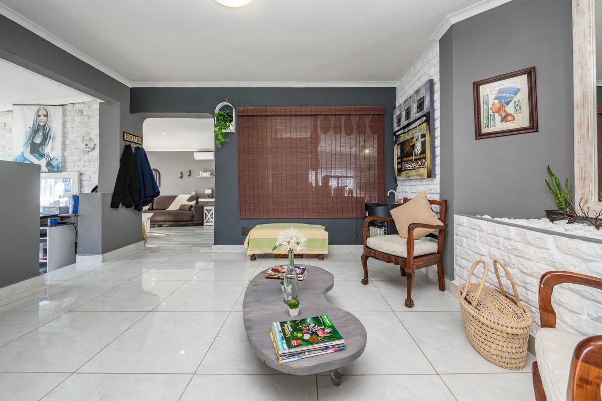 House For Sale In Port Elizabeth - Photo 4