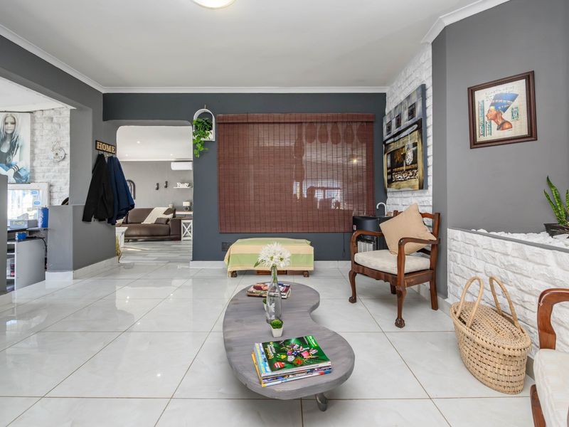 House For Sale In Port Elizabeth - Photo 4