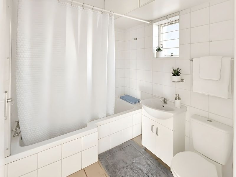 Apartment For Sale In Port Elizabeth - Photo 8