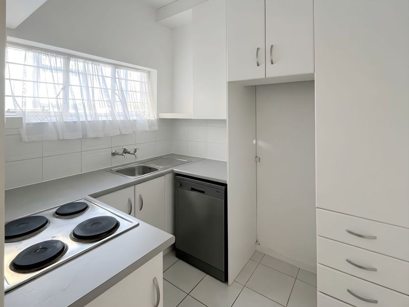 Apartment For Sale In Port Elizabeth - Photo 4