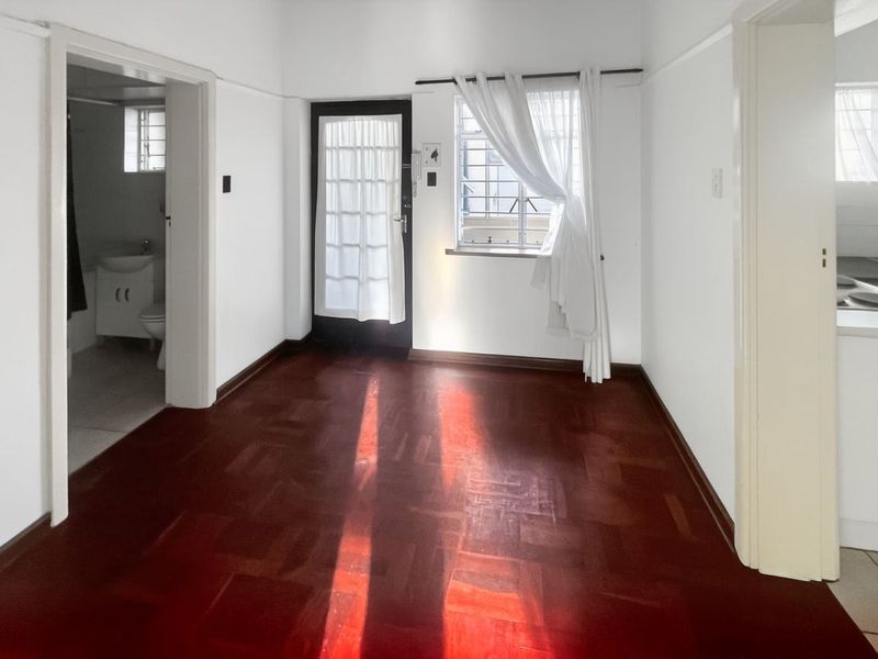 Apartment For Sale In Port Elizabeth - Photo 5