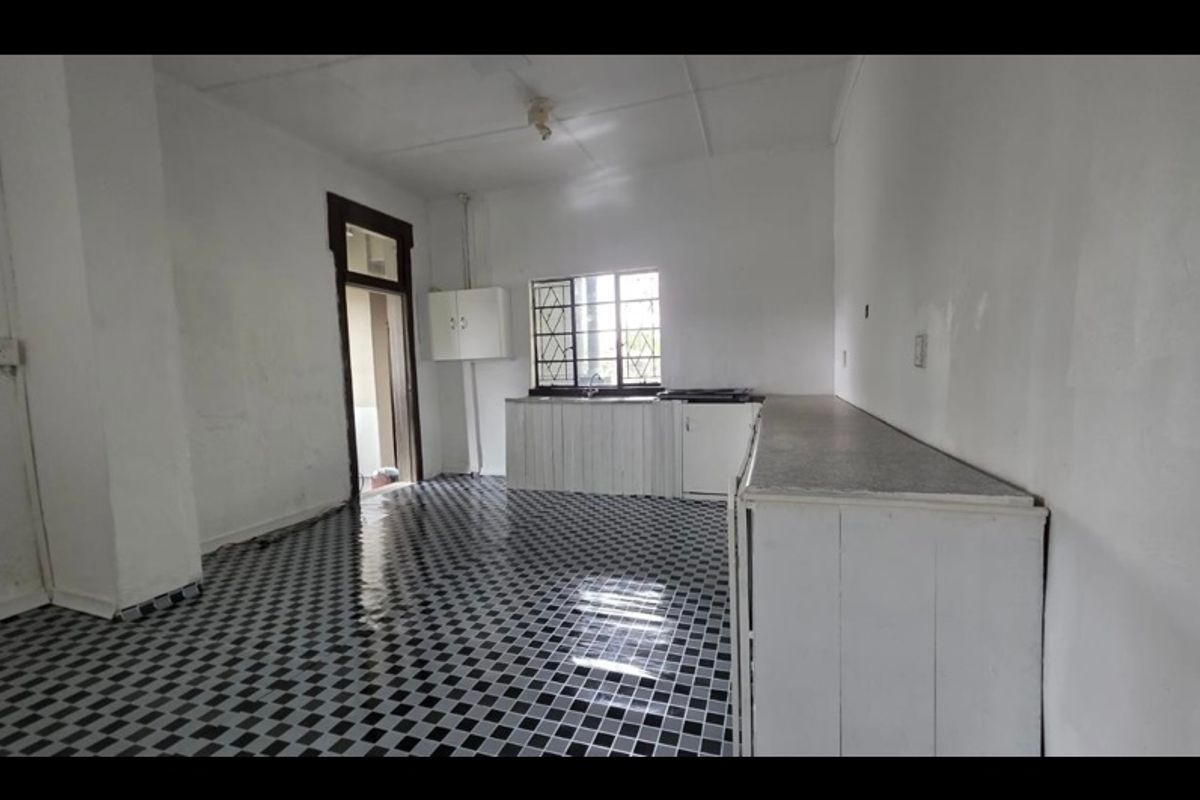 House For Sale In East London - Photo 5