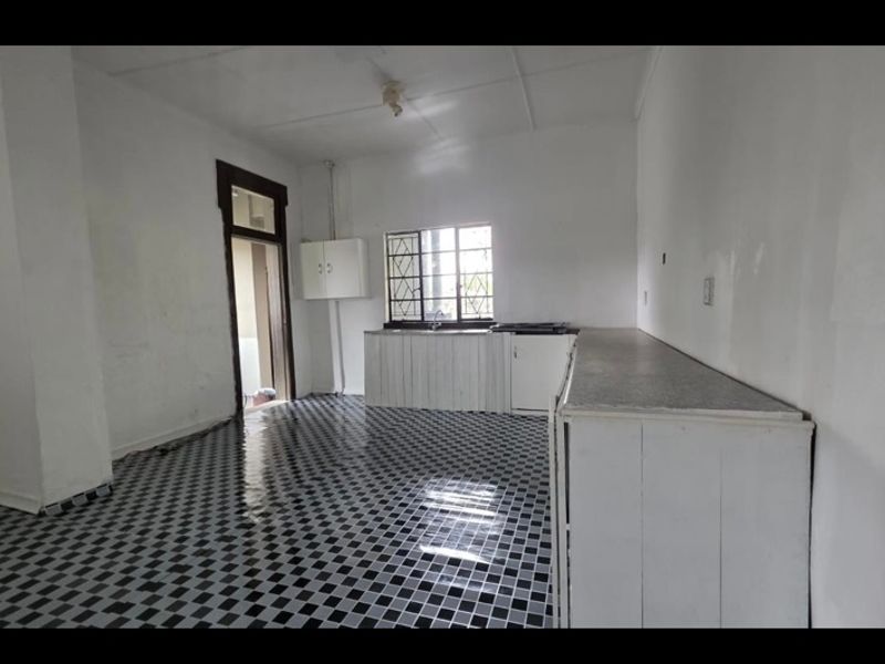 House For Sale In East London - Photo 5