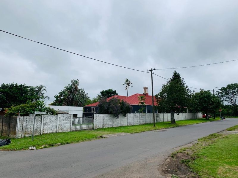 House For Sale In East London - Photo 3