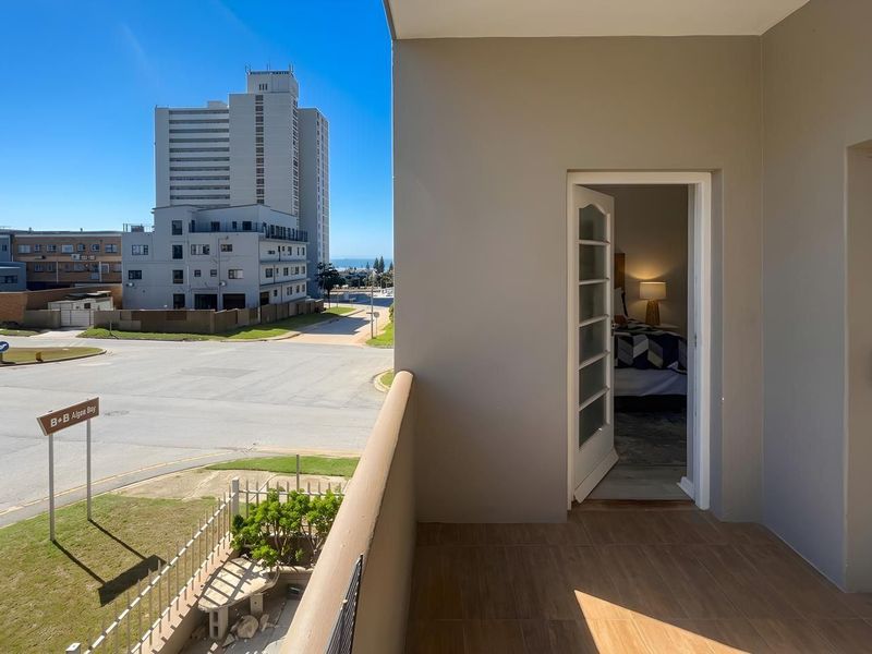 Apartment For Sale In Port Elizabeth - Photo 3