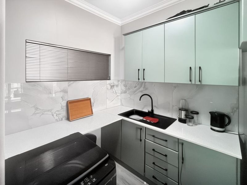 Apartment For Sale In Port Elizabeth - Photo 9