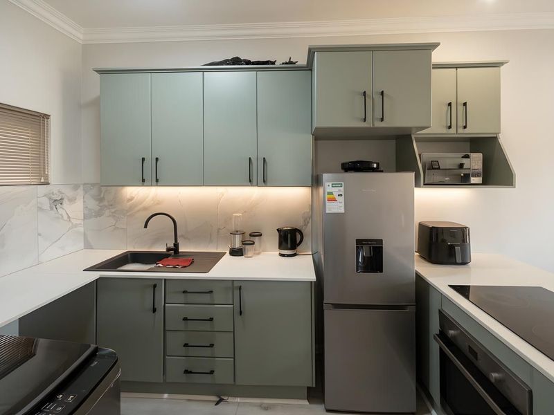 Apartment For Sale In Port Elizabeth - Photo 7