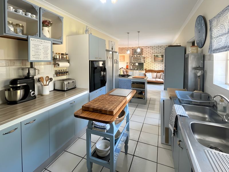 Townhouse For Sale In Port Elizabeth - Photo 4