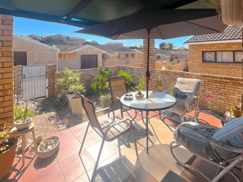 Townhouse For Sale In Port Elizabeth - Photo 6