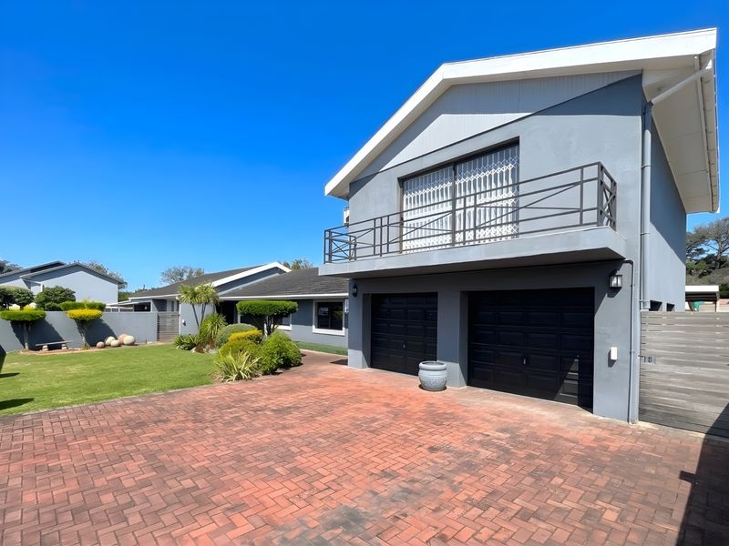 House For Sale In Port Elizabeth - Photo 3