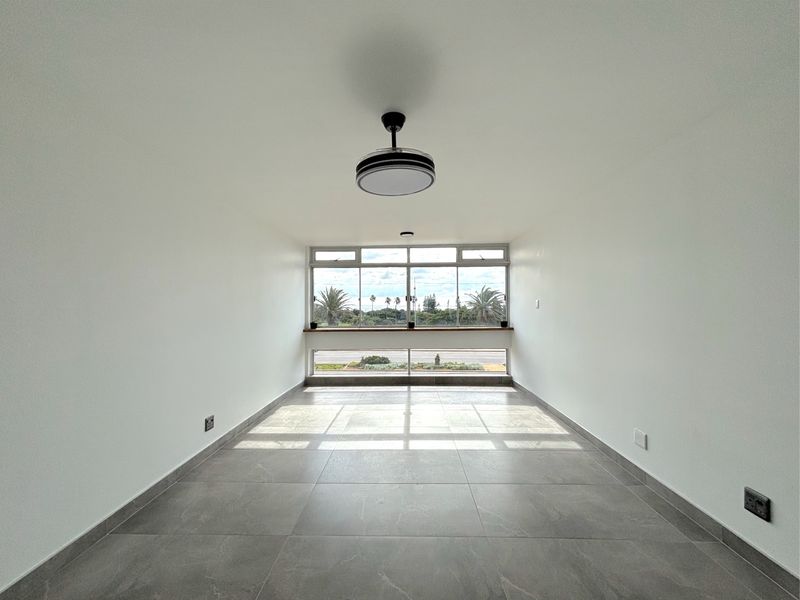 Apartment For Sale In Port Elizabeth - Photo 3