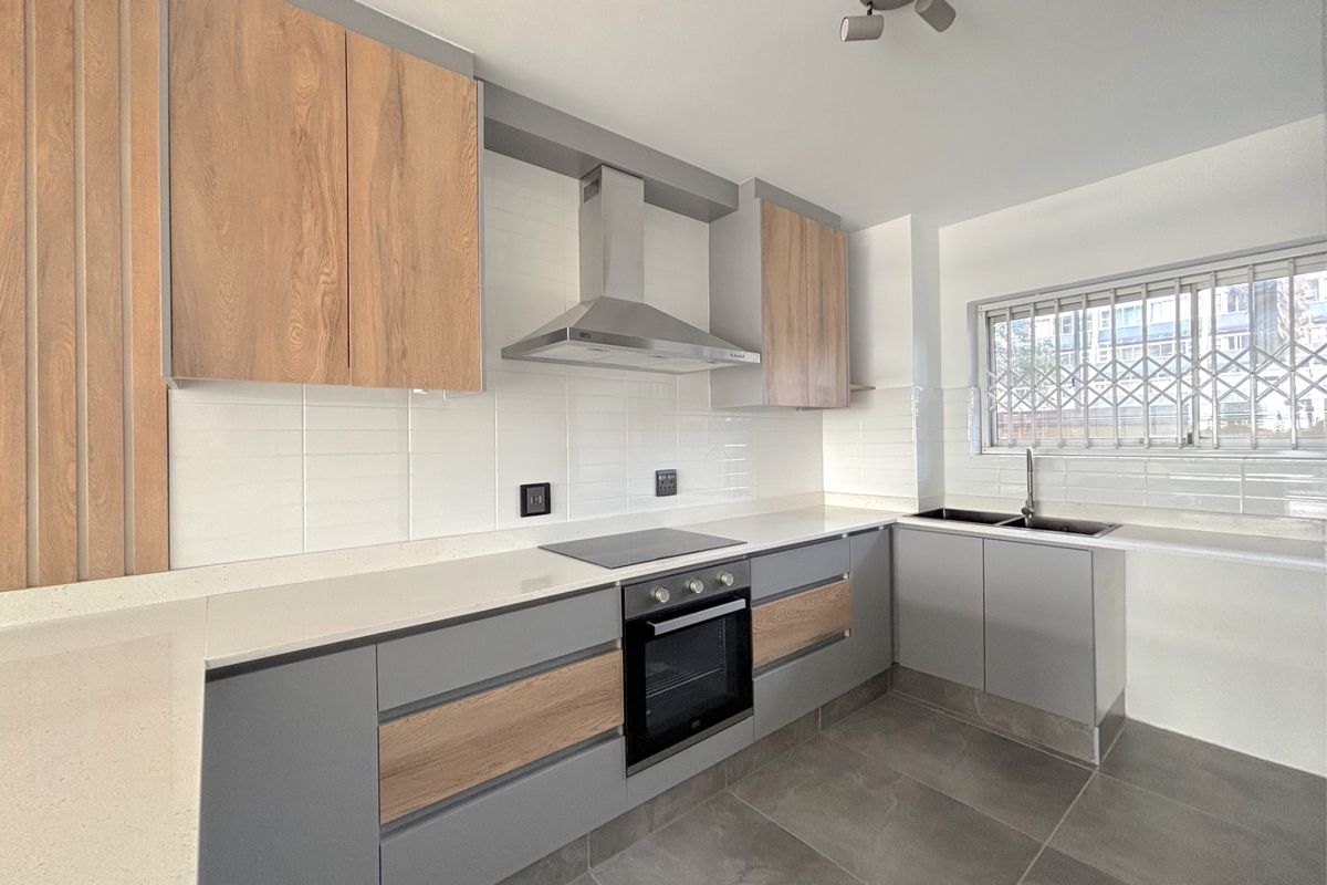 Apartment For Sale In Port Elizabeth - Photo 5