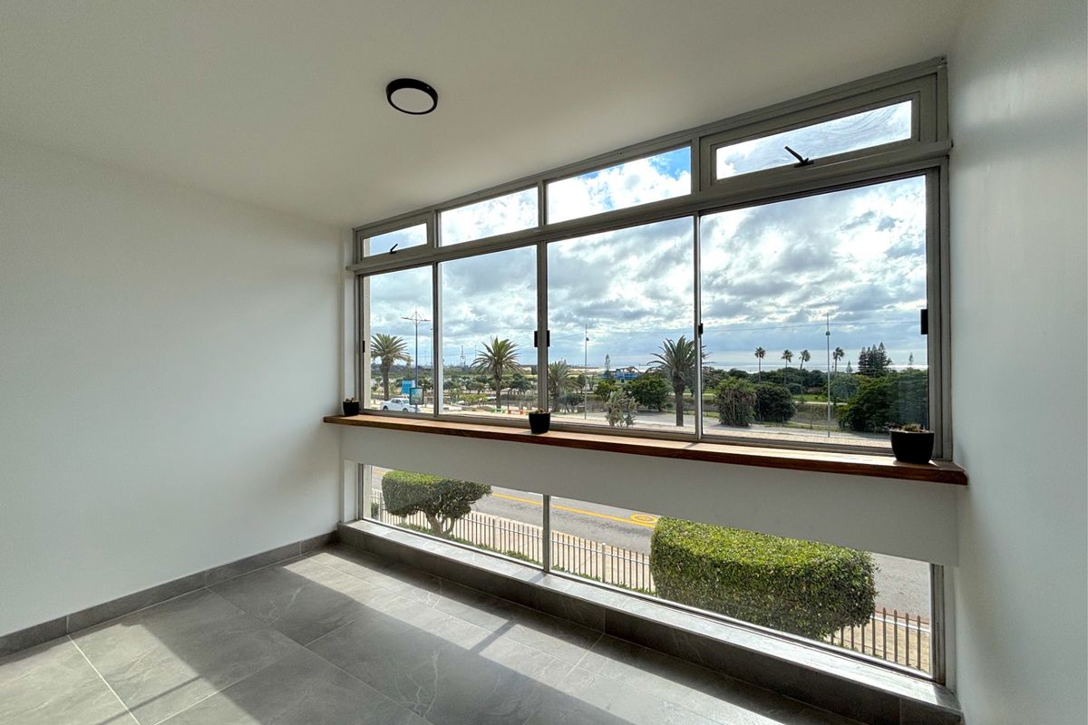Apartment For Sale In Port Elizabeth - Photo 2