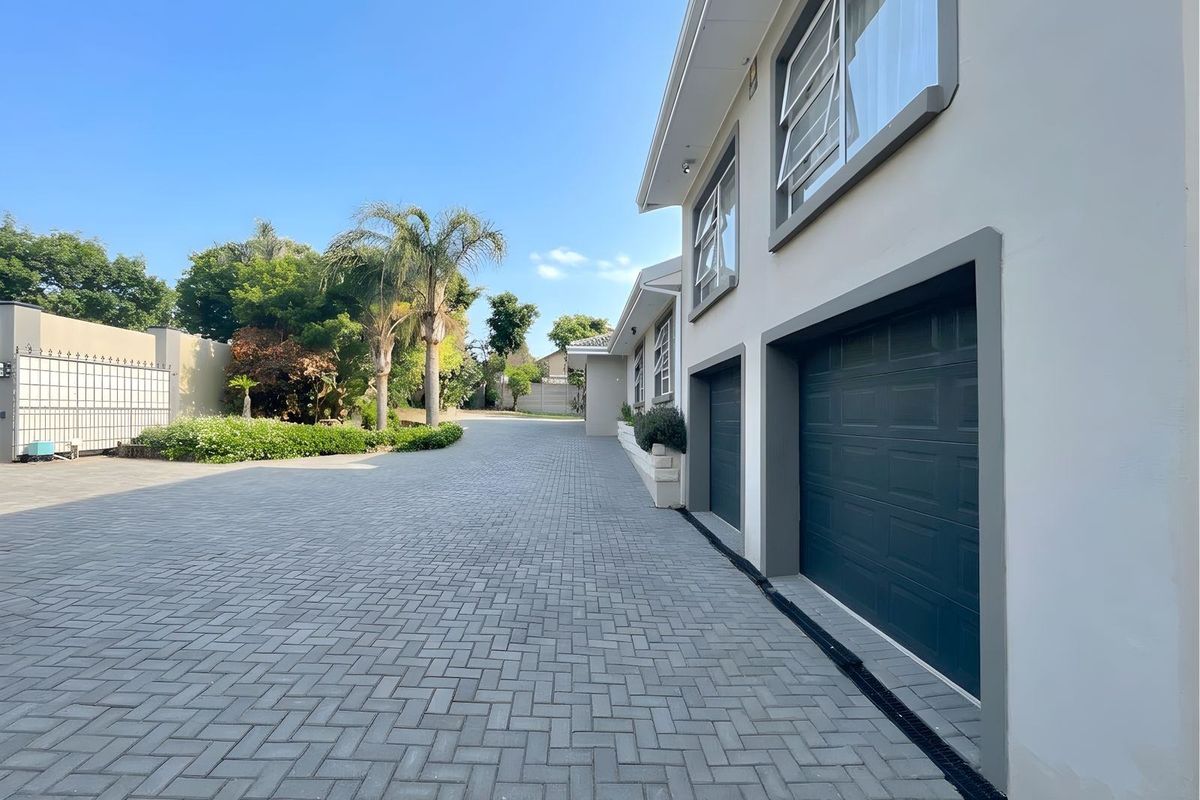 House For Sale In Port Elizabeth - Photo 2