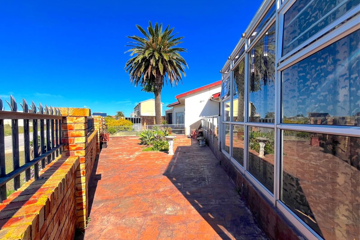 House For Sale In Port Elizabeth - Photo 3
