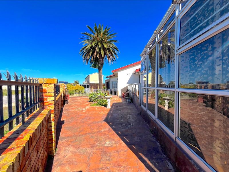 House For Sale In Port Elizabeth - Photo 3