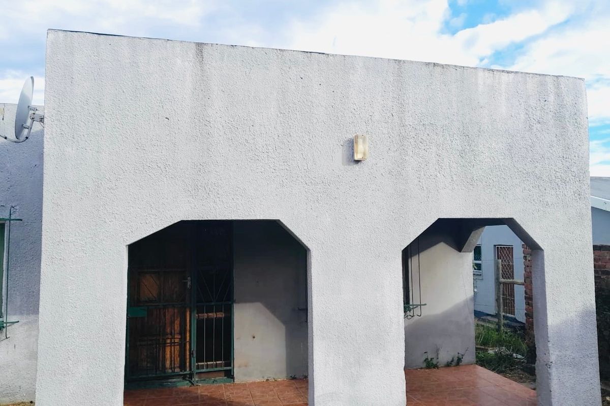 House For Sale In King Williams Town - Photo 2