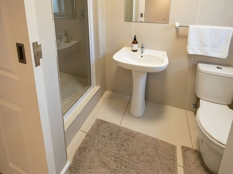 Townhouse Rental Monthly In Port Elizabeth - Photo 8