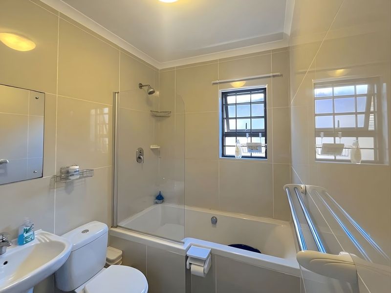 Townhouse Rental Monthly In Port Elizabeth - Photo 6