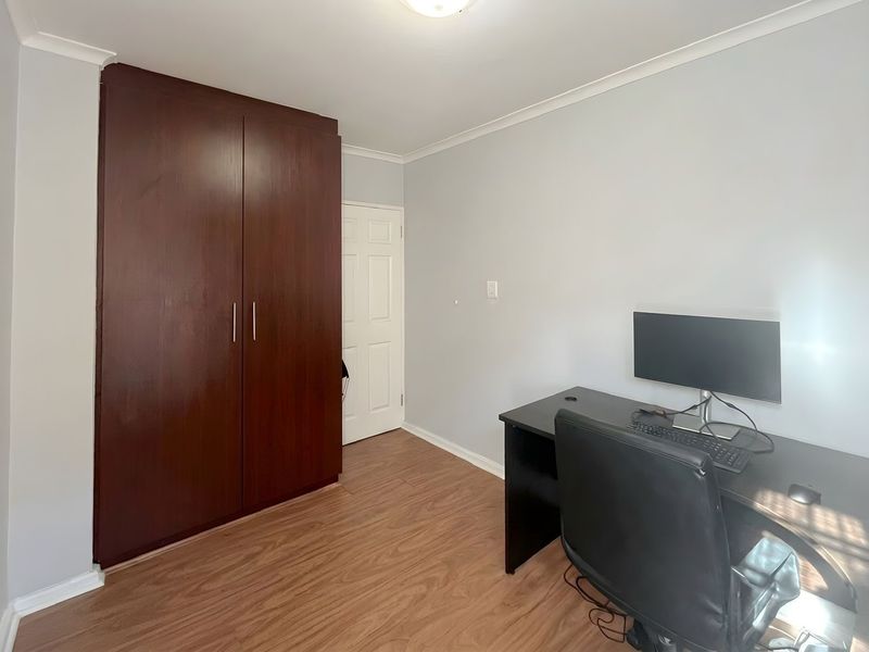 Townhouse Rental Monthly In Port Elizabeth - Photo 5