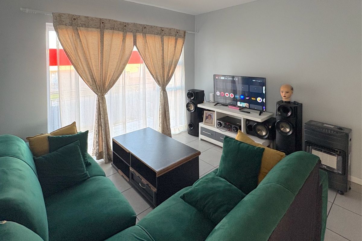 House For Sale In Port Elizabeth - Photo 3