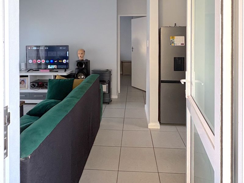 House For Sale In Port Elizabeth - Photo 2