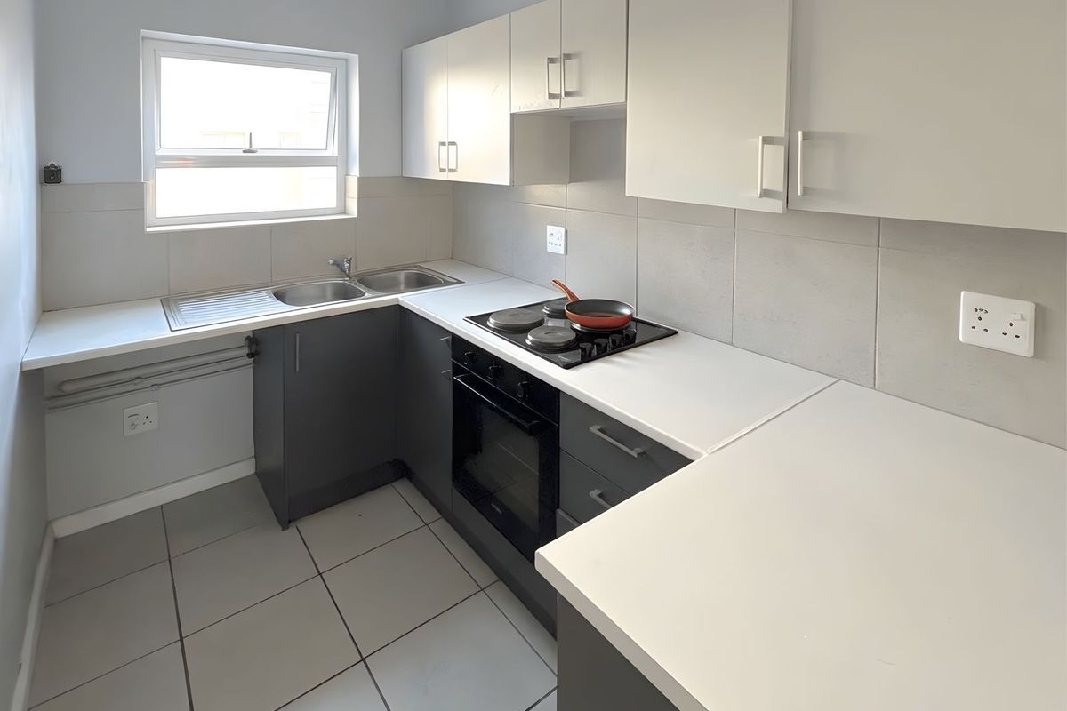 House For Sale In Port Elizabeth - Photo 5