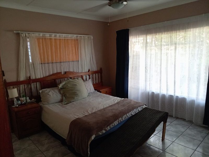 House For Sale In East London - Photo 9